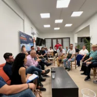 Συνάντηση Χρύσας Καραγιάννη με Μανόλη Ορφανό