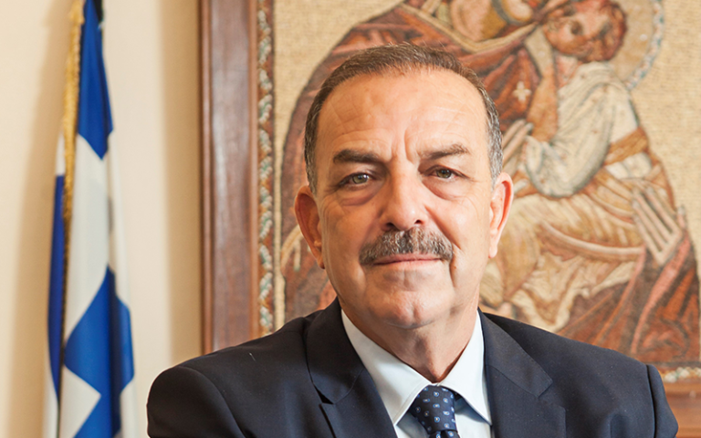 Με τιμές εν ενεργεία Δημάρχου η κηδεία του Φώτη Χατζηδιάκου