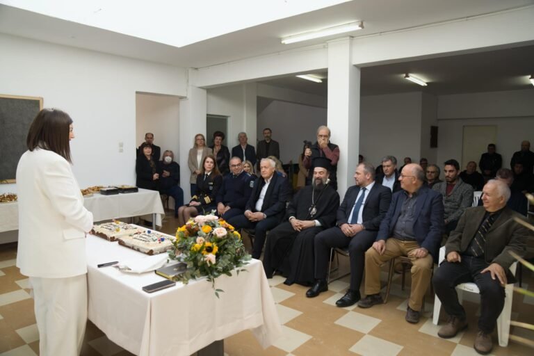 Κοπή πίτας στο επαρχείο