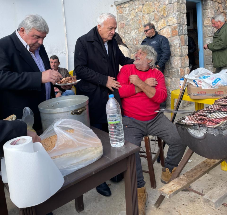 «Επισκέψεις του βουλευτή Κυκλάδων Μάρκου Εμμ. Καφούρου στη Σαντορίνη».
