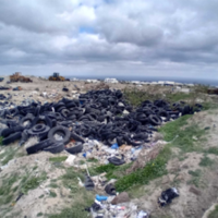 Εκατοντάδες ελαστικά οχημάτων απομακρύνθηκαν από τη χωματερή