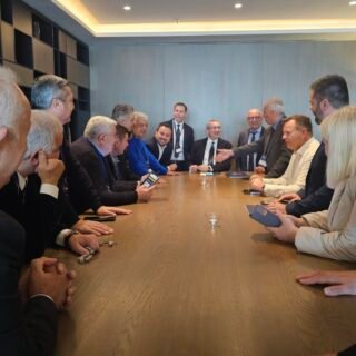 0 02 05 936db1032a39a0819b2fd44032798c374bc3867df0cbd2a2f413be716715a252 1c6dbb090ae8fb