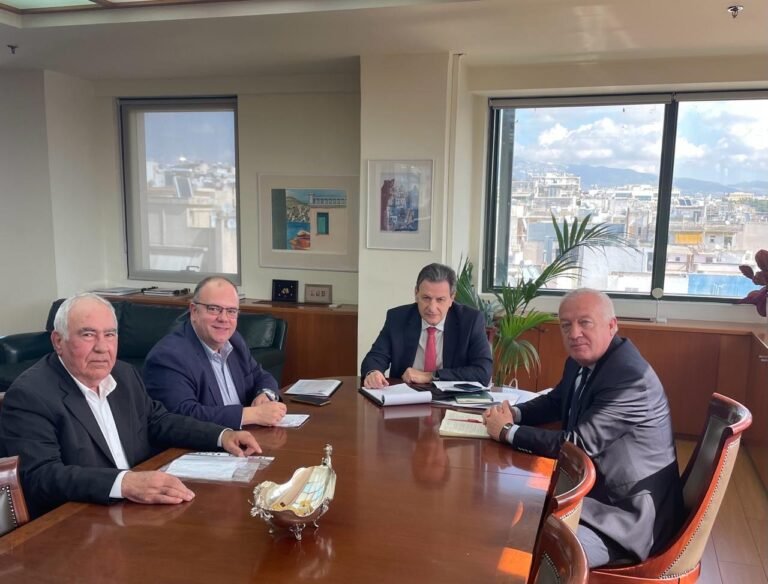 «Συνάντηση του βουλευτή Κυκλάδων Μάρκου Καφούρου με τον Υπουργό Περιβάλλοντος & Ενέργειας»