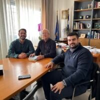 Παραγωγική η συνάντηση της Ένωσης Ξενοδόχων Σαντορίνης με το Δήμαρχο Θήρας