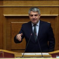 “Καλώ την Κυβέρνηση να ανακαλέσει την απόφαση να σερβίρονται στην Ελλάδα ο καφές και τα μη αλκοολούχα ποτά με την πιο βαριά φορολογία της Ευρώπης”