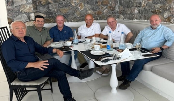 Συνάντηση Εμποροεπαγγελματικού Συλλόγου με τον Βουλευτή Κυκλάδων κ. Καφούρο Μάρκο