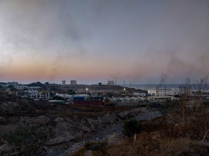 “Μεγάλη περιβαλλοντική επιβάρυνση στην Σαντορίνη”