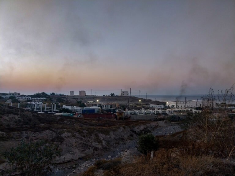 “Μεγάλη περιβαλλοντική επιβάρυνση στην Σαντορίνη”