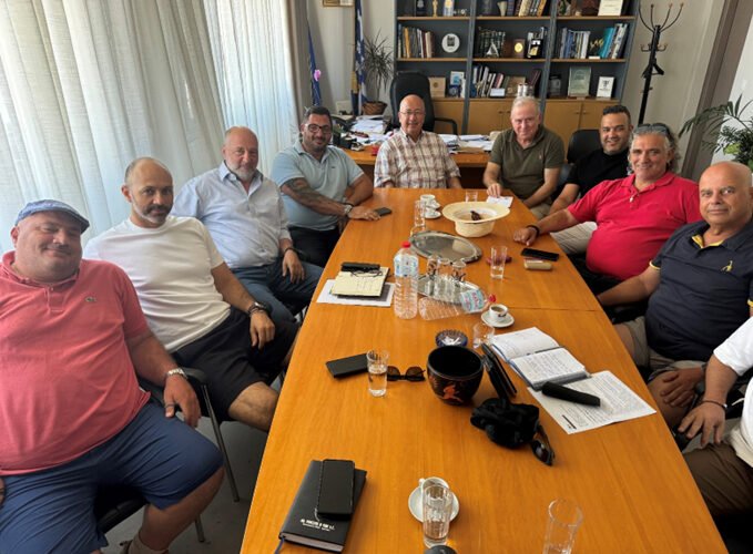 εμποροι δημαρχος