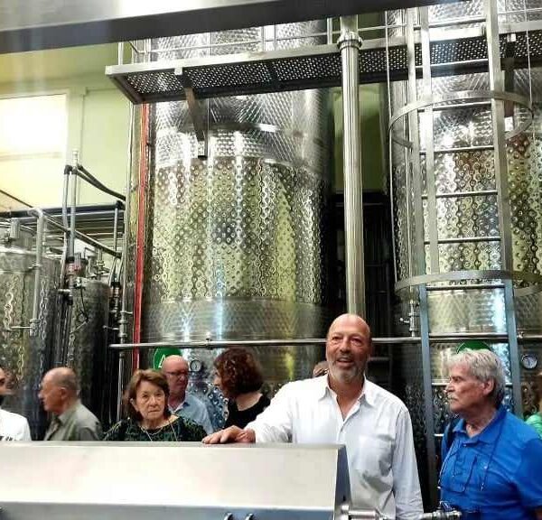 Επιτυχημένο και με παρουσία της Σαντορίνης το «Elia Lesvos Confest»