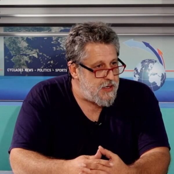 «Υπερτουρισμός» ή «η χειρότερη σεζόν»; Απλά, καπιταλιστική τουριστική ανάπτυξη… Το παράδειγμα της Σαντορίνης”