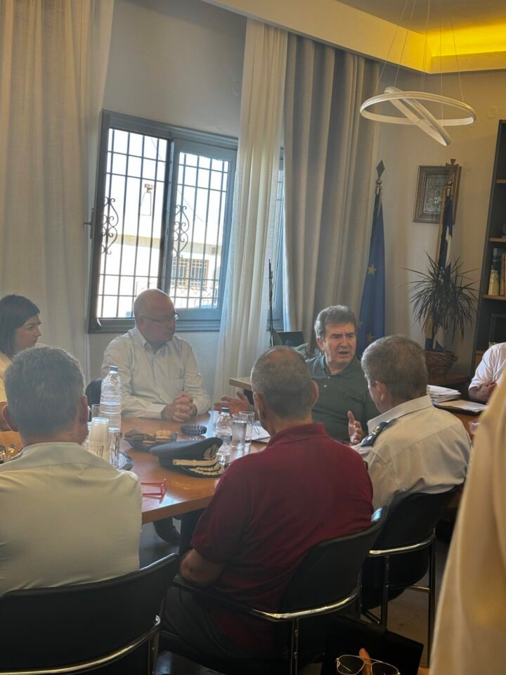 “Επίσκεψη Υπουργού Προστασίας του Πολίτη στον Δήμο Θήρας”