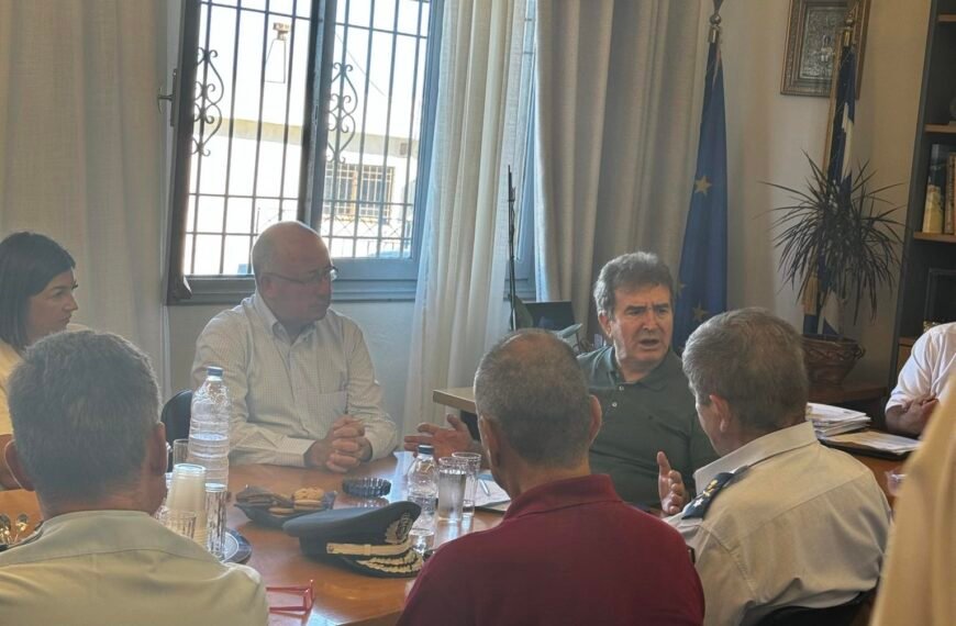 “Επίσκεψη Υπουργού Προστασίας του Πολίτη στον Δήμο Θήρας”