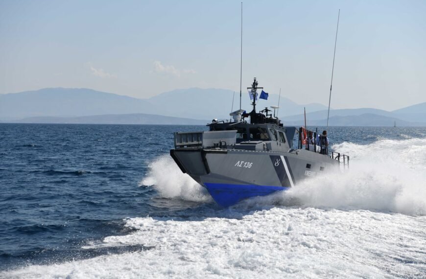 Βύθιση σκάφους στην Πάρο τους επιβαίνοντες&hellip;