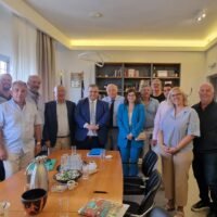 «Συνάντηση του Δημάρχου Θήρας με τον Υφυπουργό Εσωτερικών »