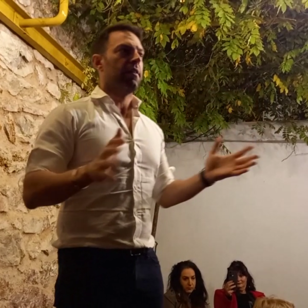 Βίντεο :Διέβη τον Ρουβίκωνα ο Κασσελάκης- Ανακοίνωσε νέο πολιτικό φορέα