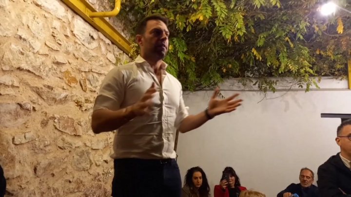 Βίντεο :Διέβη τον Ρουβίκωνα ο Κασσελάκης- Ανακοίνωσε νέο πολιτικό φορέα