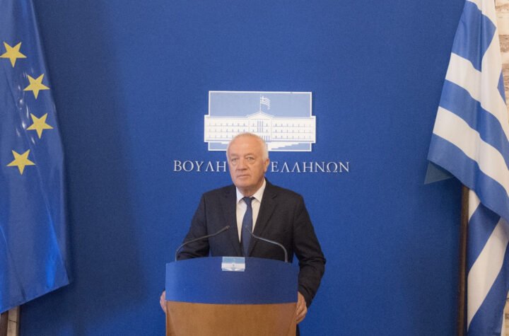 Μ. Καφούρος: «Ανησυχία για επικείμενη κατάργηση των Δ.Ε.Υ.Α. Κυκλάδων»