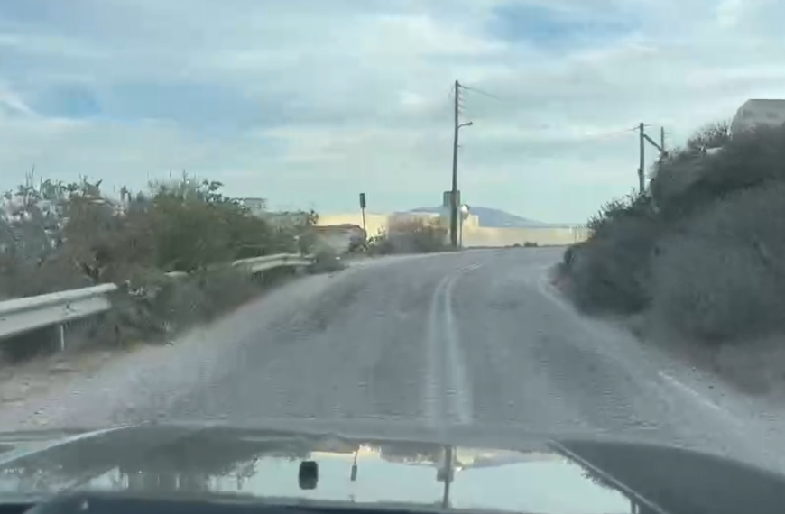 “Σαντορίνη: Πεντάστερα Ξενοδοχεία, Μηδενικά Αστέρια στους&hellip;