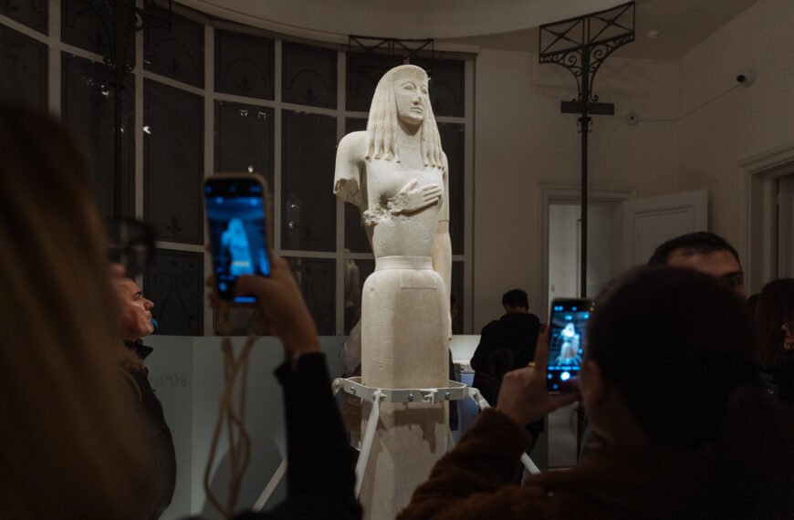 3. paris tavitian © museum of cycladic art