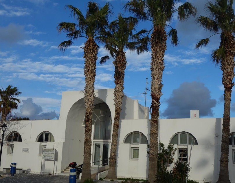 Paros